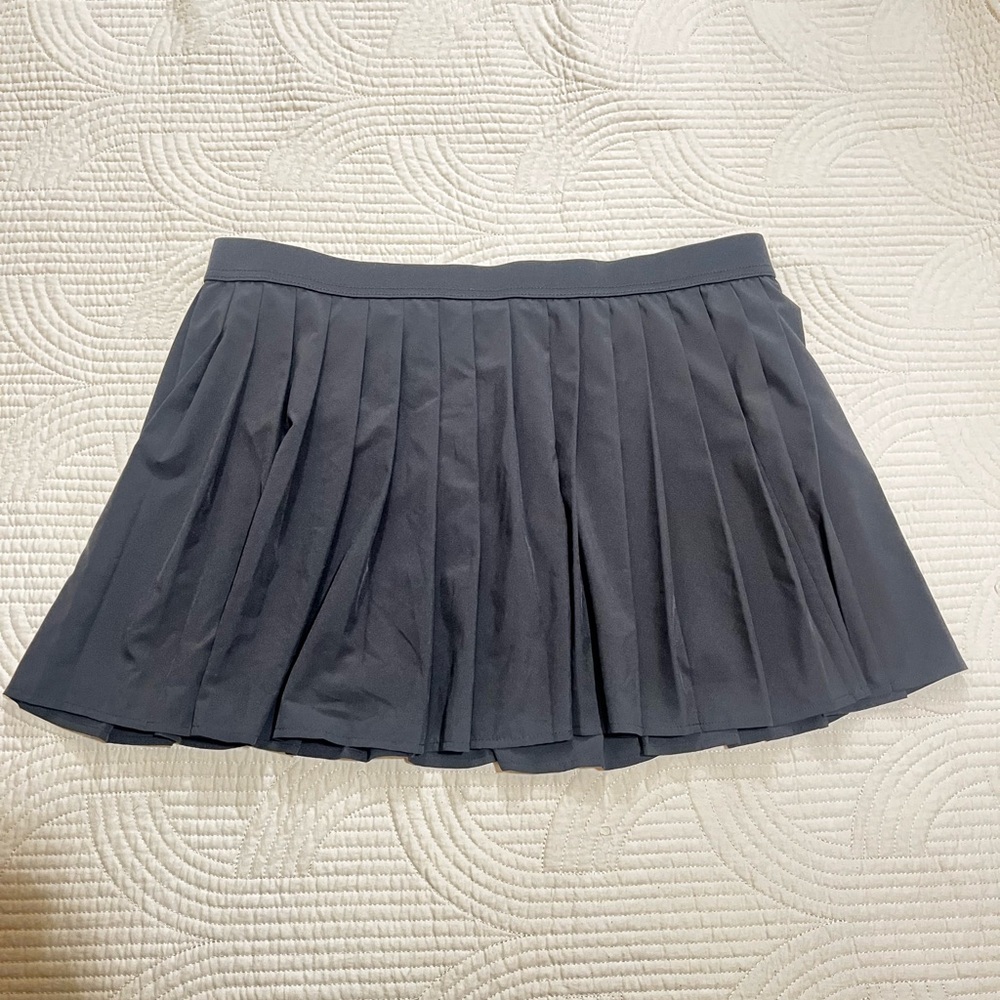 No Boundaries pleated tennis skort